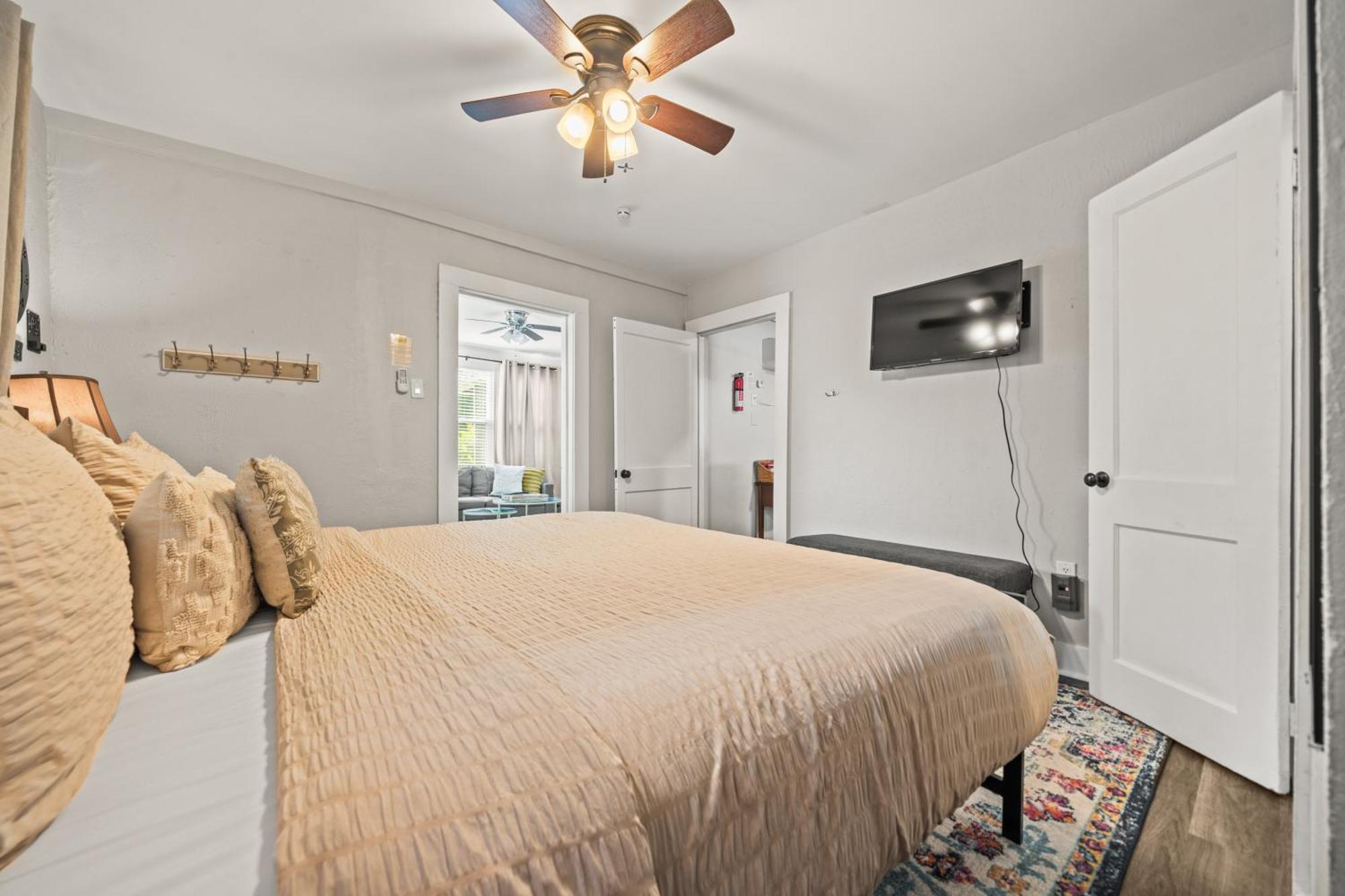 Cedar Blossom Bungalow Is A Cozy Getaway With A 5 Minute Walk To Downtown! Hot Springs Exteriér fotografie