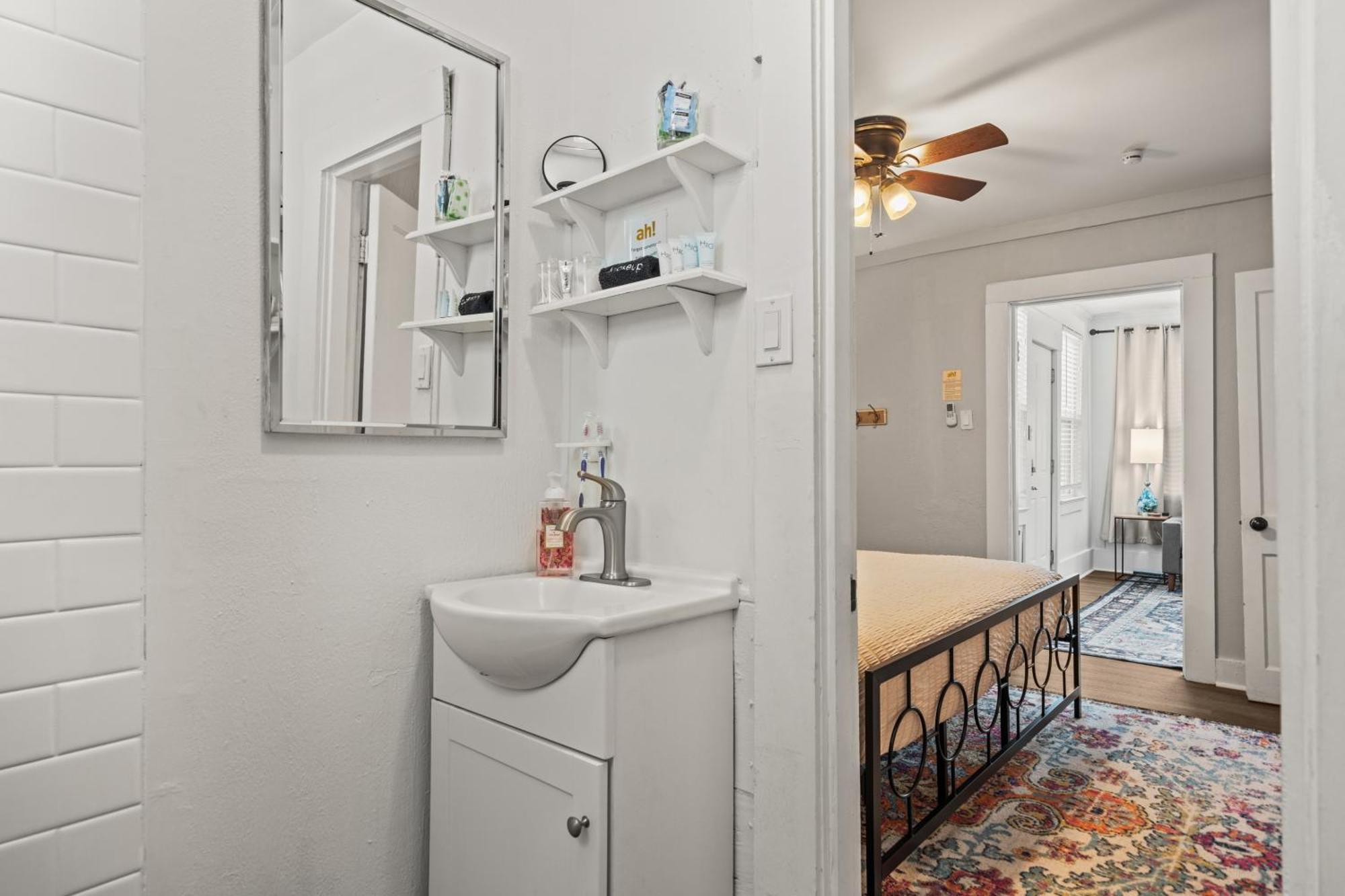 Cedar Blossom Bungalow Is A Cozy Getaway With A 5 Minute Walk To Downtown! Hot Springs Exteriér fotografie
