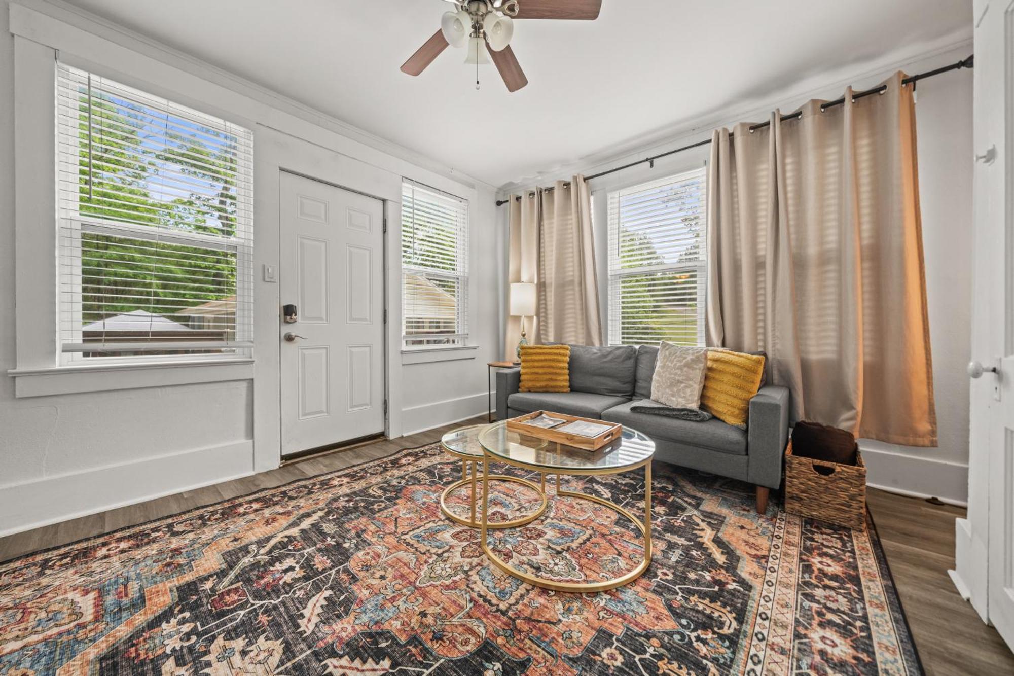 Cedar Blossom Bungalow Is A Cozy Getaway With A 5 Minute Walk To Downtown! Hot Springs Exteriér fotografie