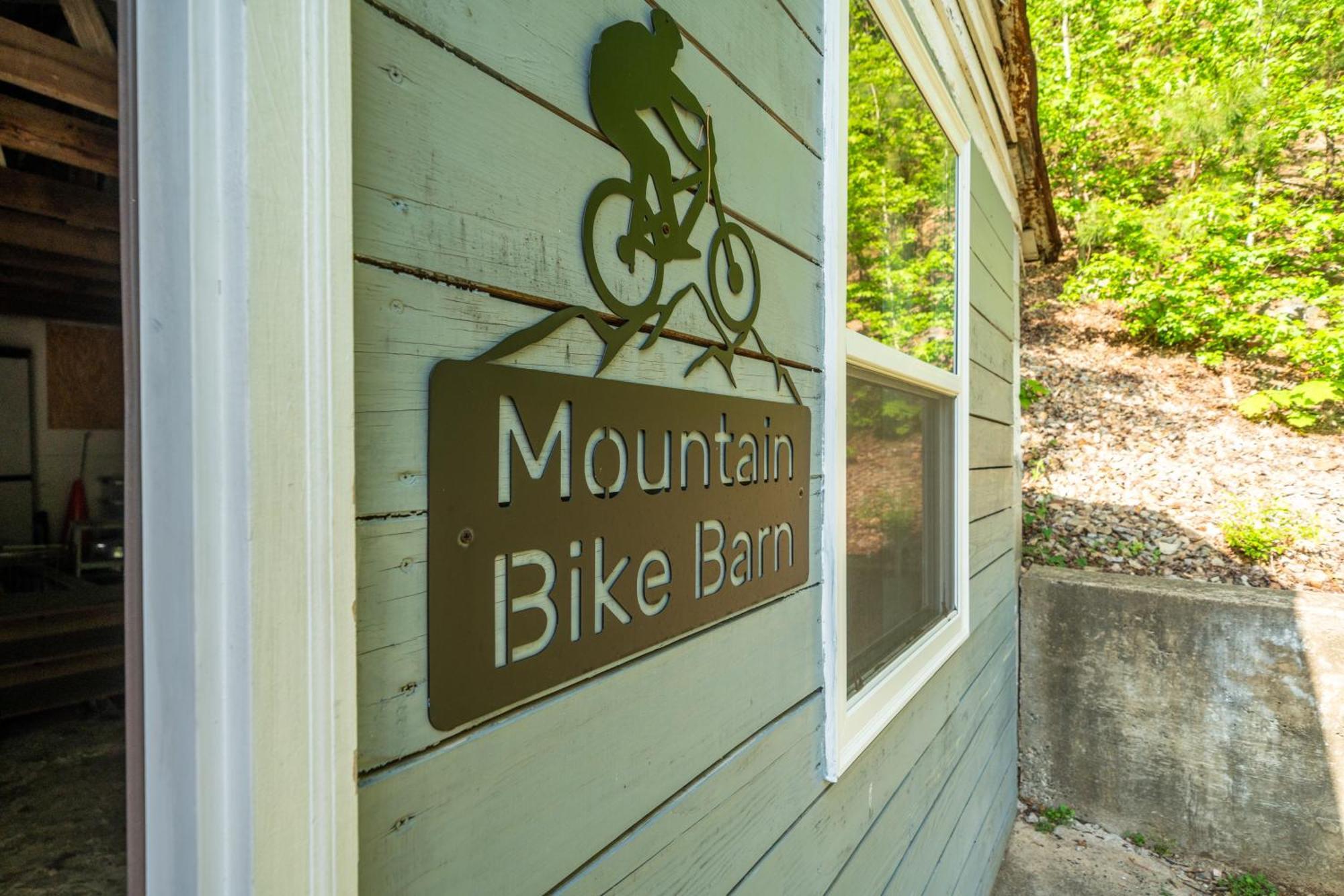 Cedar Blossom Bungalow Is A Cozy Getaway With A 5 Minute Walk To Downtown! Hot Springs Exteriér fotografie