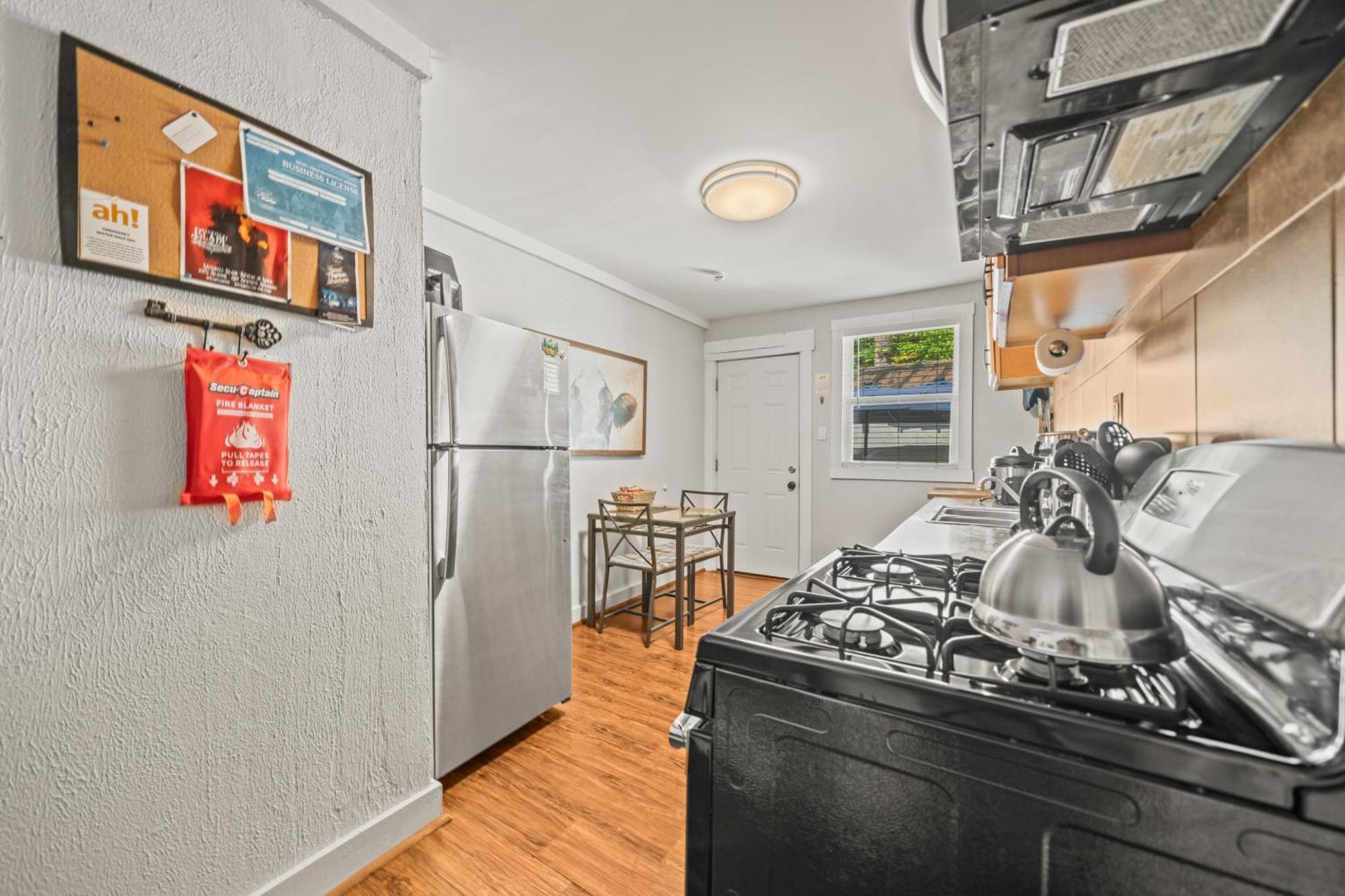 Cedar Blossom Bungalow Is A Cozy Getaway With A 5 Minute Walk To Downtown! Hot Springs Exteriér fotografie